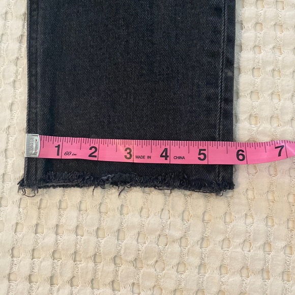 Aritzia Denim Forum The Yoko Exposed Button High Rise straight leg crop jeans - Picture 7 of 10